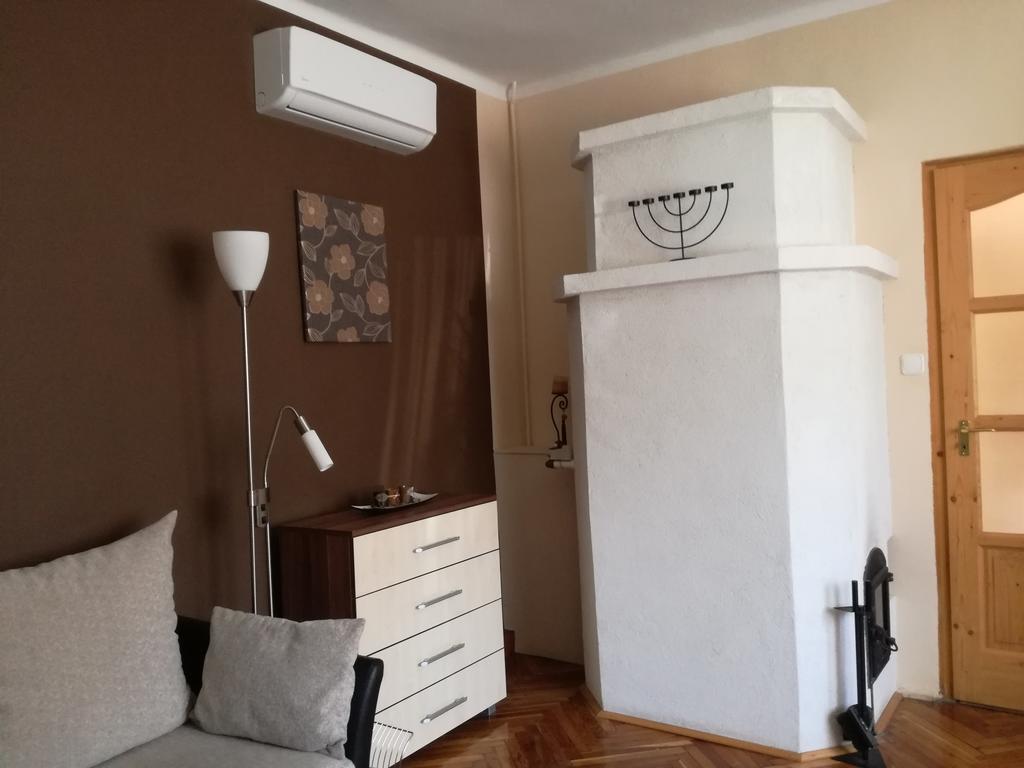 شقة Szekszárd  في Stilus Apartman المظهر الخارجي الصورة